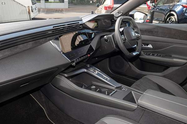 2025 Peugeot 308 GT Hybrid P51