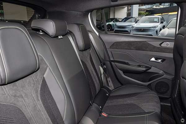 2025 Peugeot 308 GT Hybrid P51