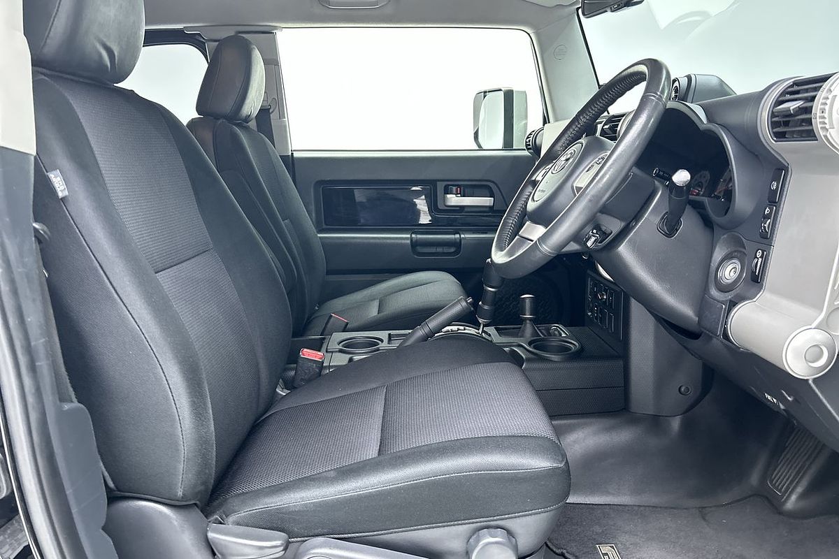 2016 Toyota FJ Cruiser GSJ15R