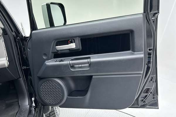 2016 Toyota FJ Cruiser GSJ15R