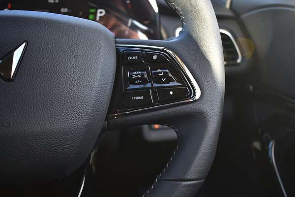 2025 Mahindra XUV3XO AX7L