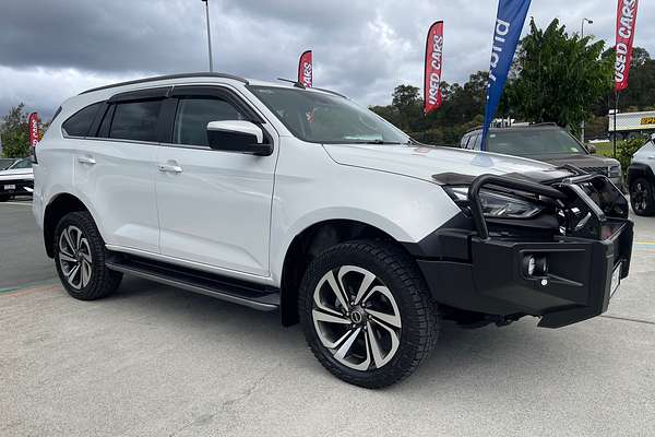 2022 Isuzu MU-X LS-T