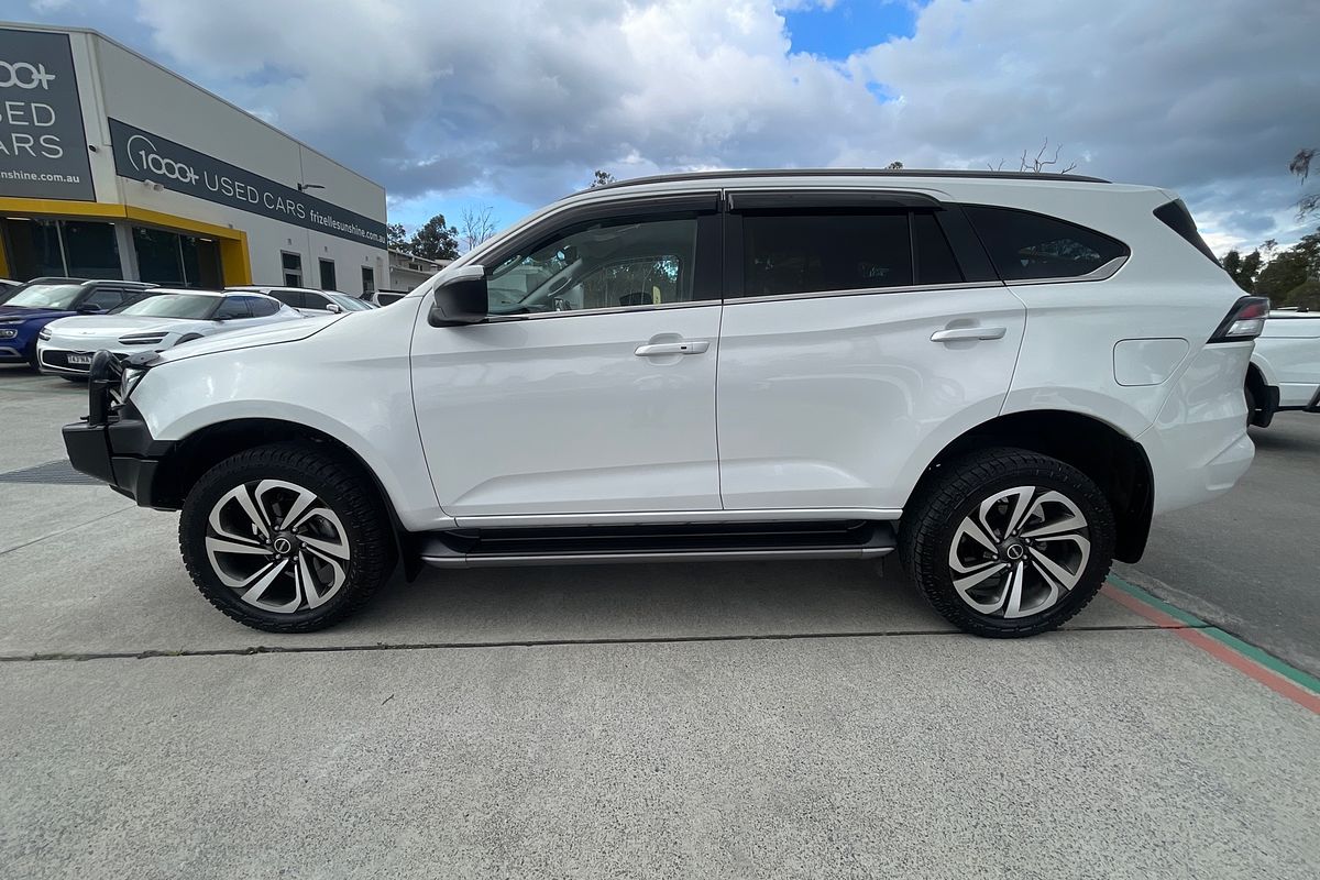 2022 Isuzu MU-X LS-T