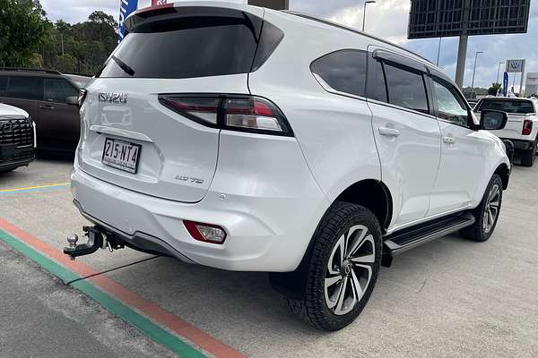 2022 Isuzu MU-X LS-T