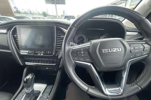 2022 Isuzu MU-X LS-T