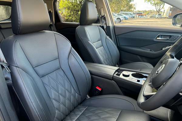 2025 Nissan X-TRAIL Ti-L T33