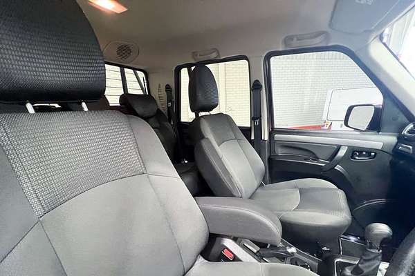2022 Mahindra PIK-UP S11 4X4