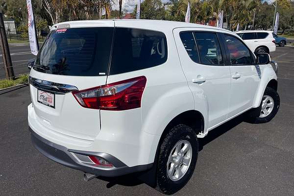 2020 Isuzu MU-X LS-M