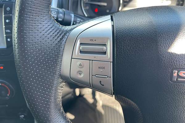 2020 Isuzu MU-X LS-M