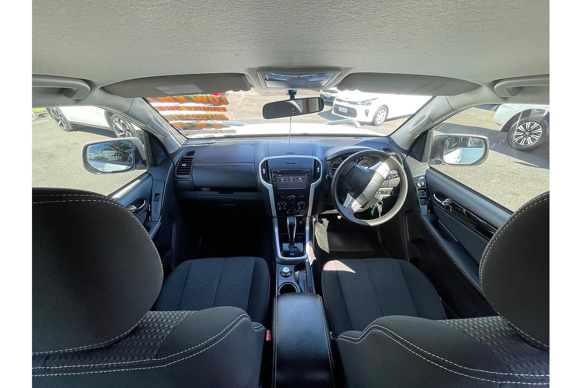 2020 Isuzu MU-X LS-M