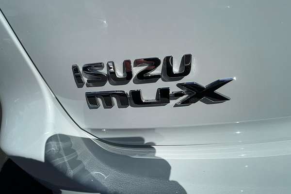 2020 Isuzu MU-X LS-M
