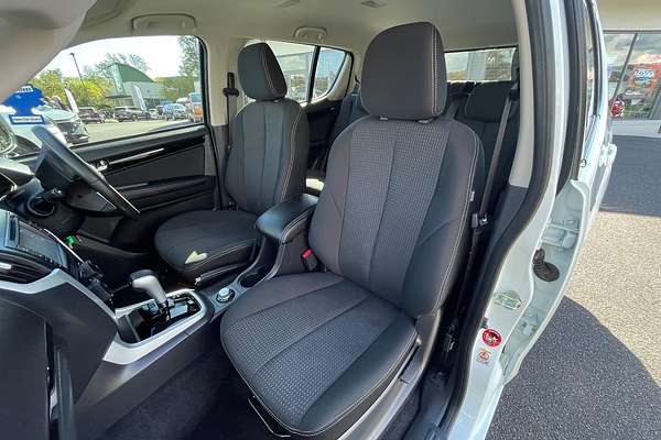 2020 Isuzu MU-X LS-M
