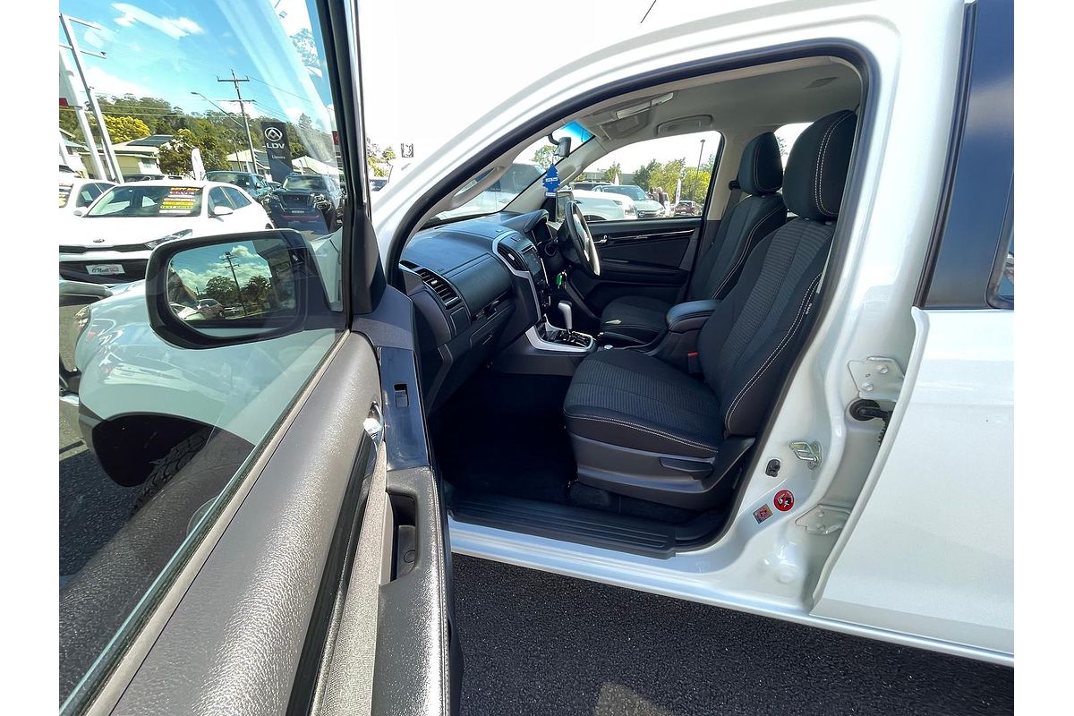 2020 Isuzu MU-X LS-M
