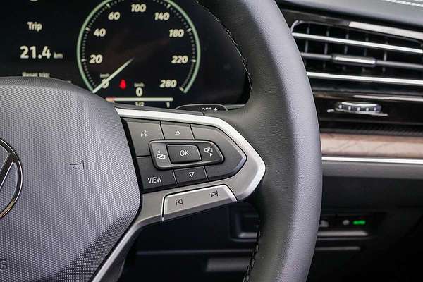 2025 Volkswagen Touareg 210TDI Elegance RC