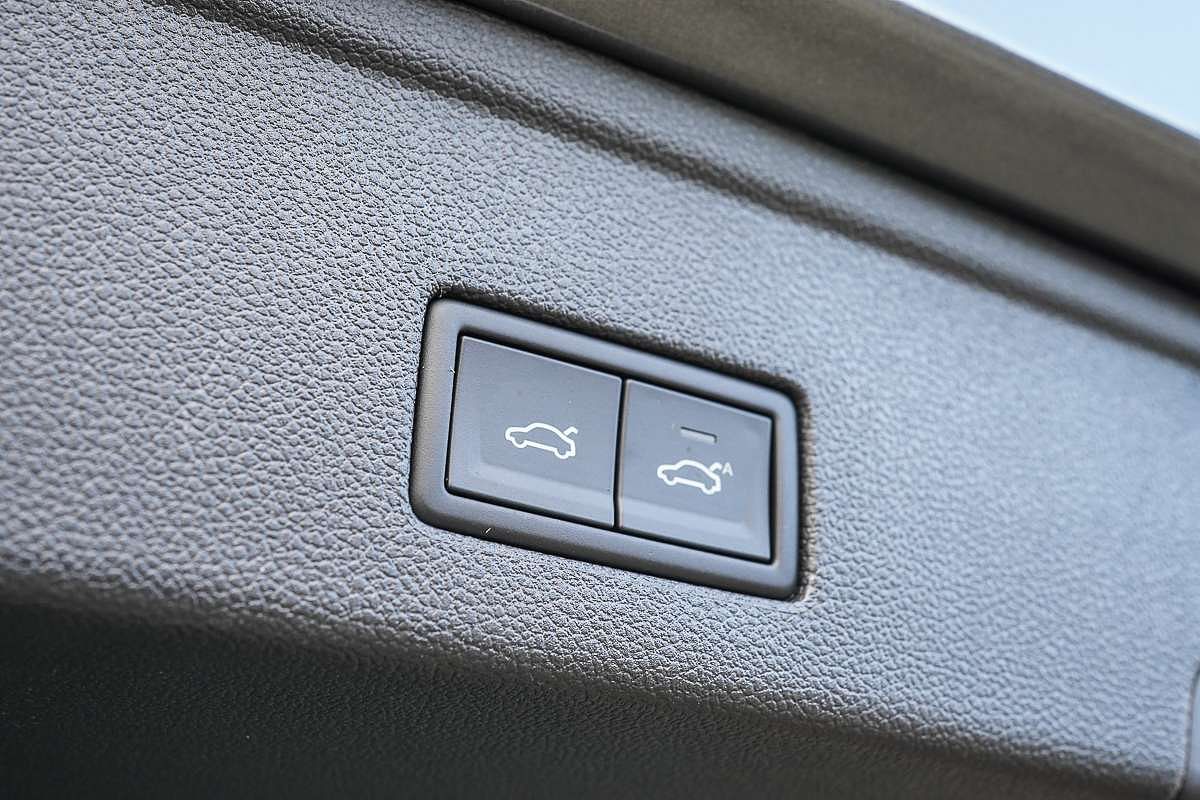 2025 Volkswagen Touareg 210TDI Elegance RC