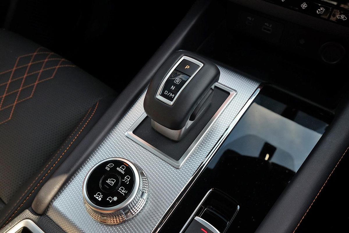 2024 Mitsubishi Outlander Exceed Tourer ZM