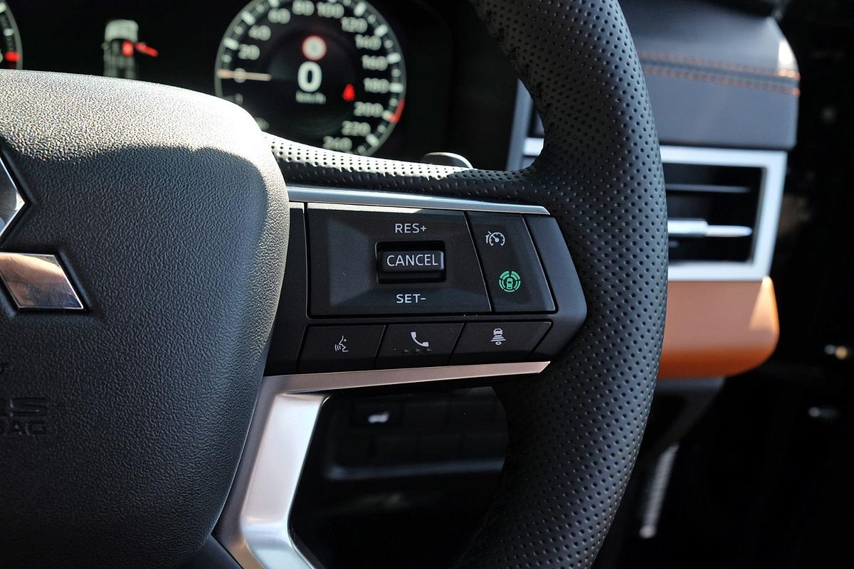 2024 Mitsubishi Outlander Exceed Tourer ZM