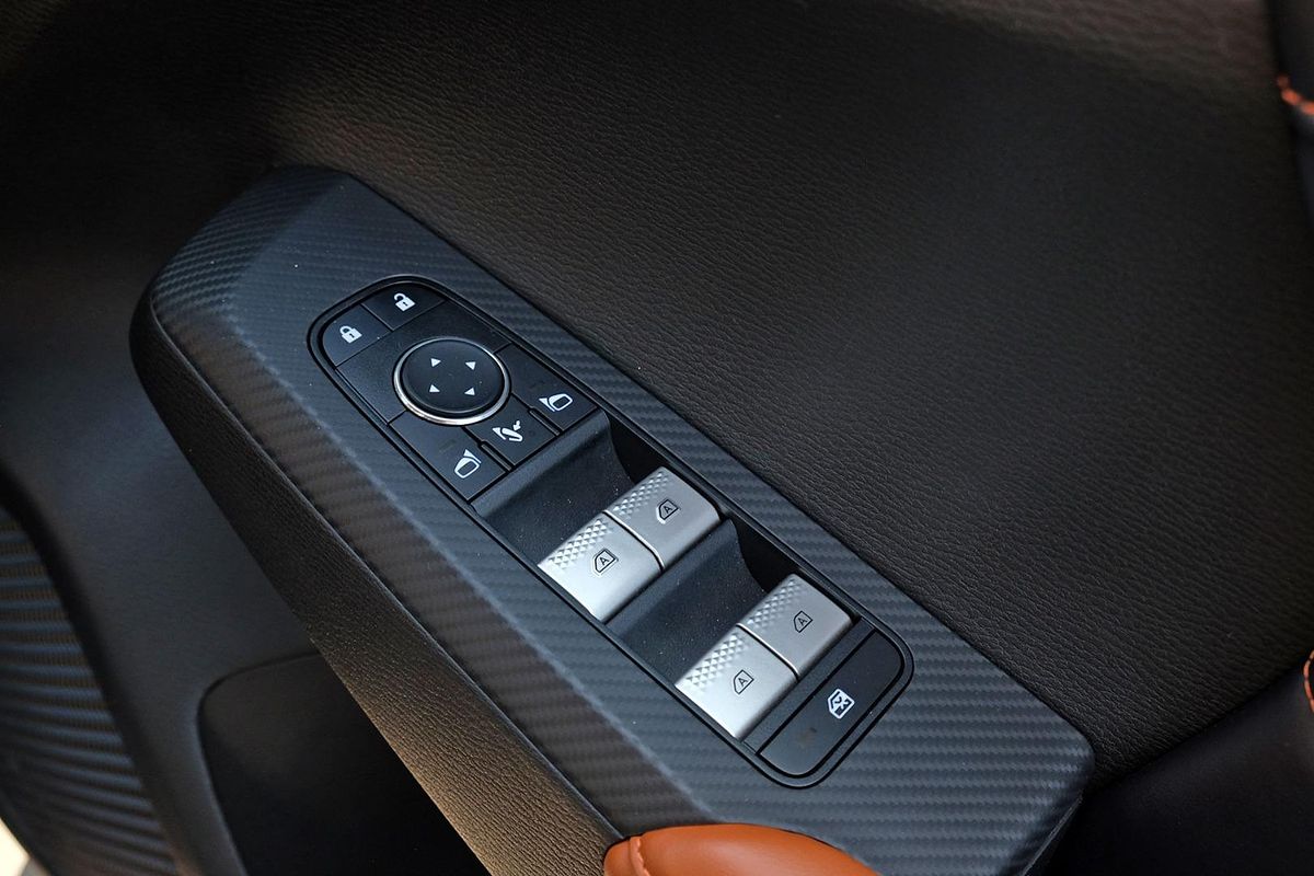 2024 Mitsubishi Outlander Exceed Tourer ZM