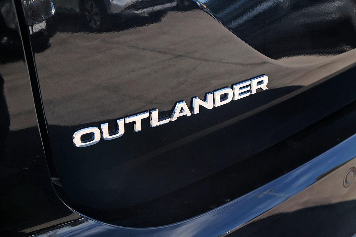 2024 Mitsubishi Outlander Exceed Tourer ZM