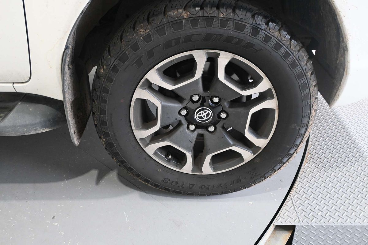 2021 Toyota Hilux SR5 GUN126R 4X4