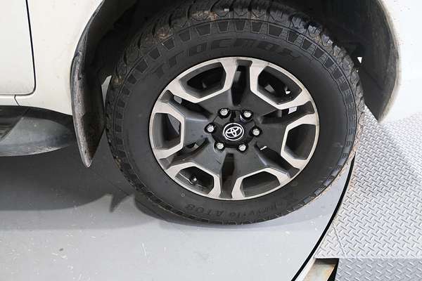 2021 Toyota Hilux SR5 GUN126R 4X4