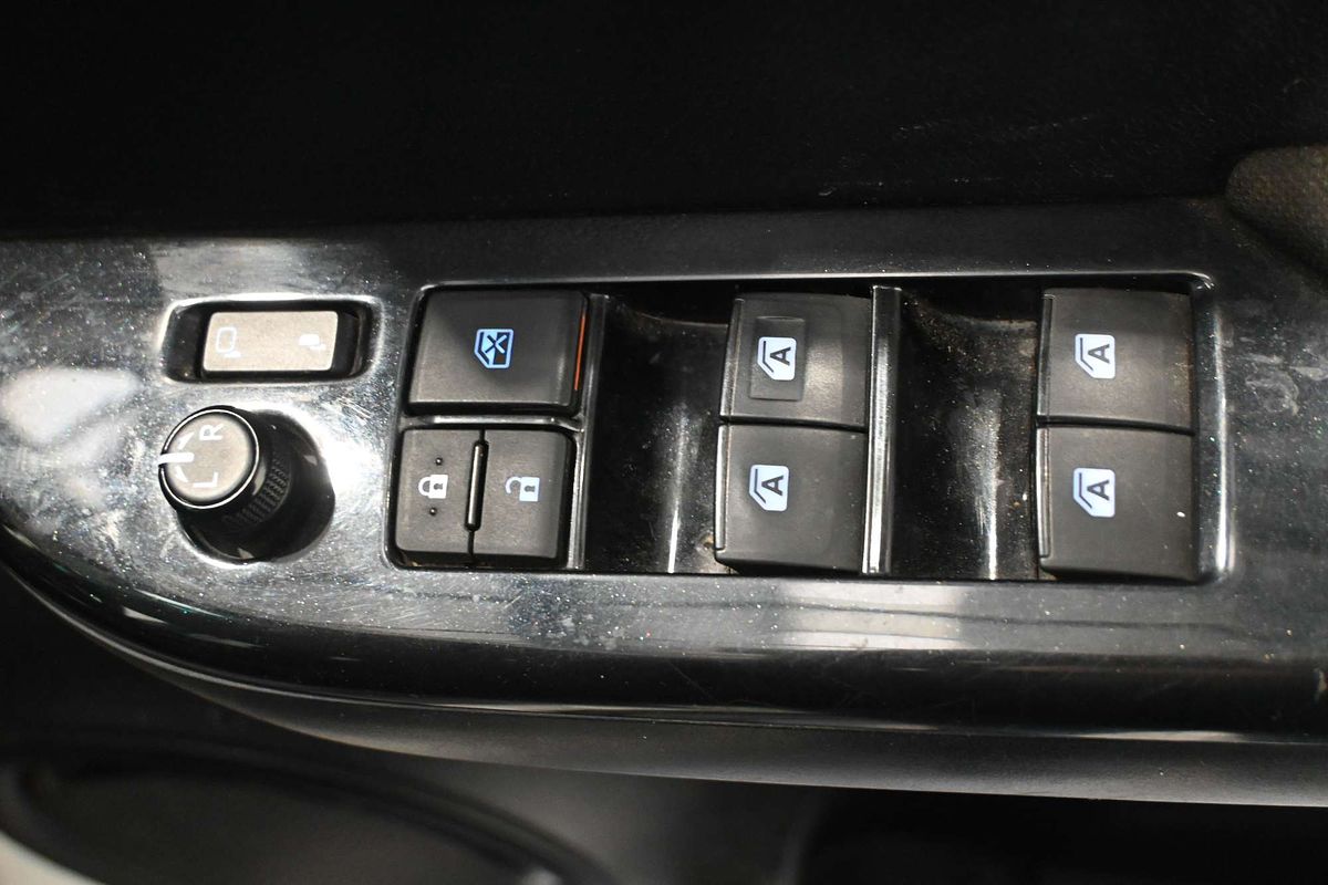 2021 Toyota Hilux SR5 GUN126R 4X4