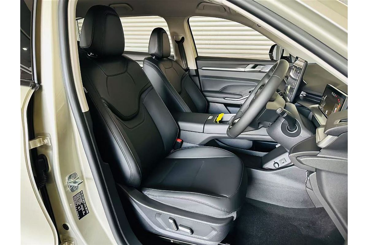 H6 Facelift Lux Auto 4X2