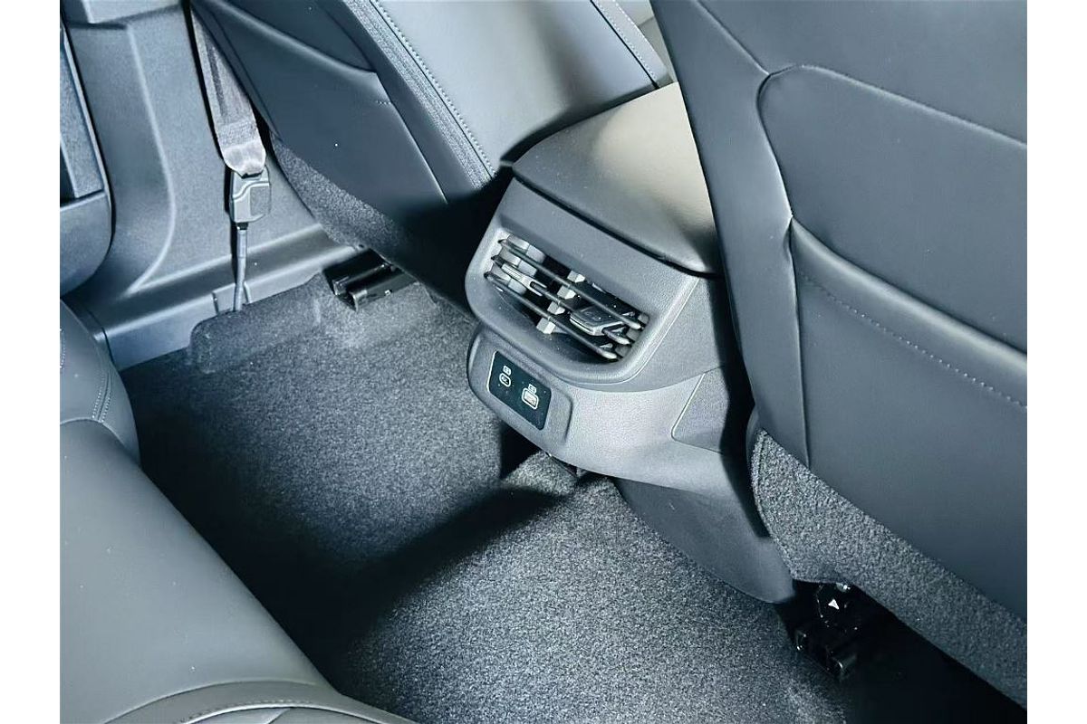 H6 Facelift Lux Auto 4X2