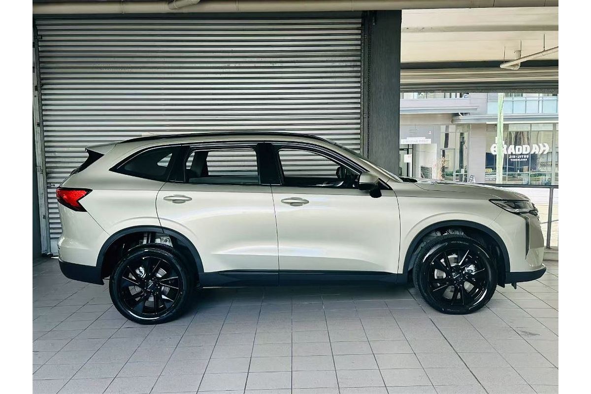 H6 Facelift Lux Auto 4X2