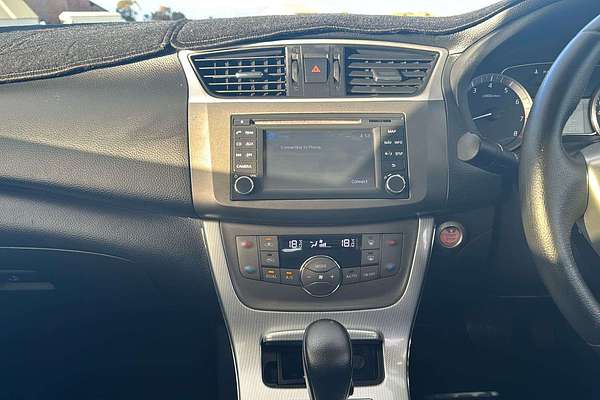 2014 Nissan Pulsar Ti B17
