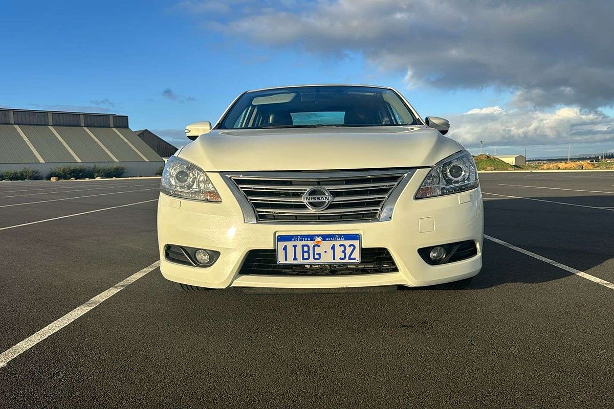 2014 Nissan Pulsar Ti B17