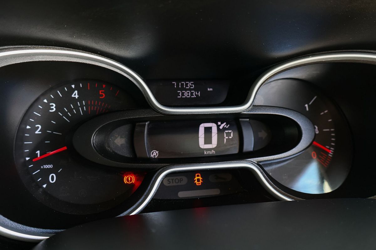 2022 Renault Trafic Premium 125kW X82 LWB