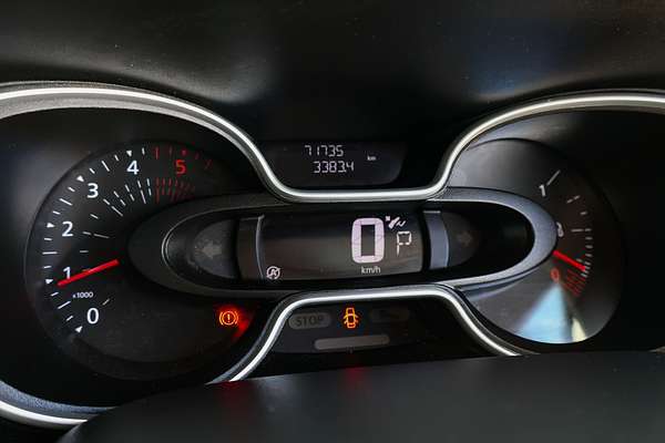 2022 Renault Trafic Premium 125kW X82 LWB