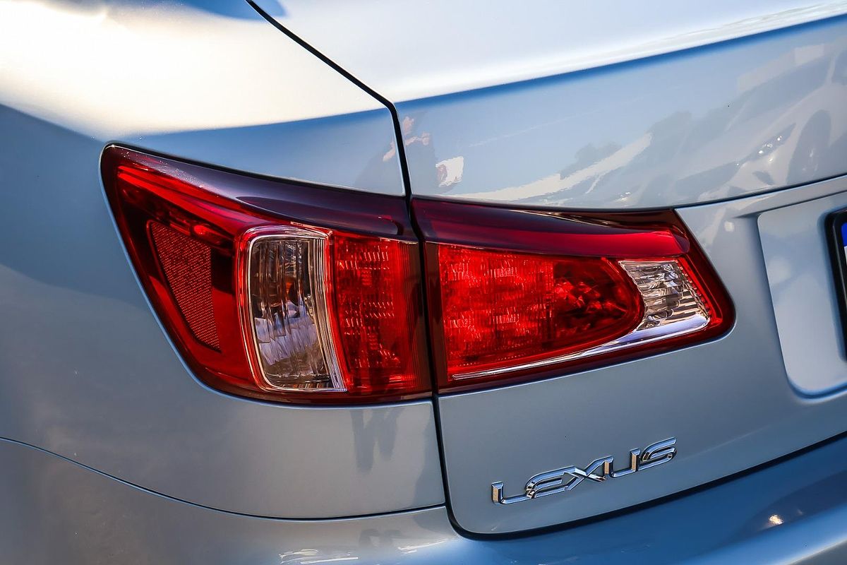 2011 Lexus IS IS250 Prestige GSE20R