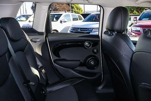 2021 MINI Hatch Cooper Classic F55 LCI-2