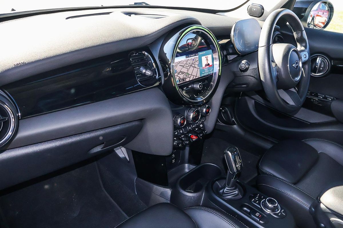 2021 MINI Hatch Cooper Classic F55 LCI-2
