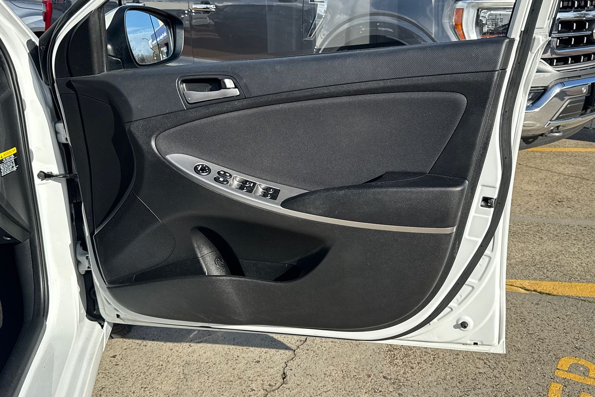 2018 Hyundai Accent Sport RB6