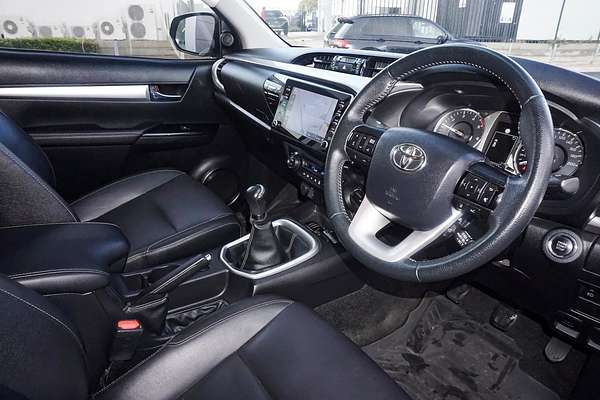 2021 Toyota Hilux SR5 GUN126R 4X4