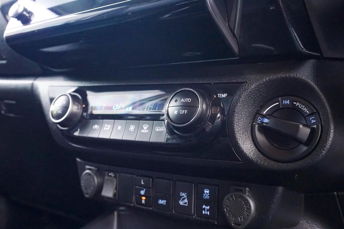 2021 Toyota Hilux SR5 GUN126R 4X4
