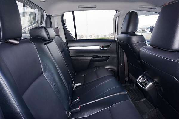 2021 Toyota Hilux SR5 GUN126R 4X4