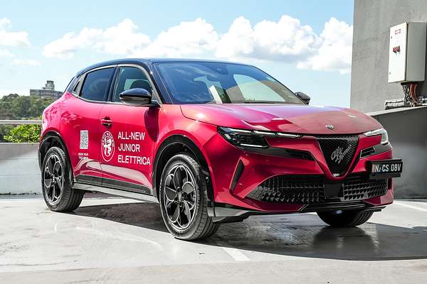 2025 Alfa Romeo Junior Elettrica