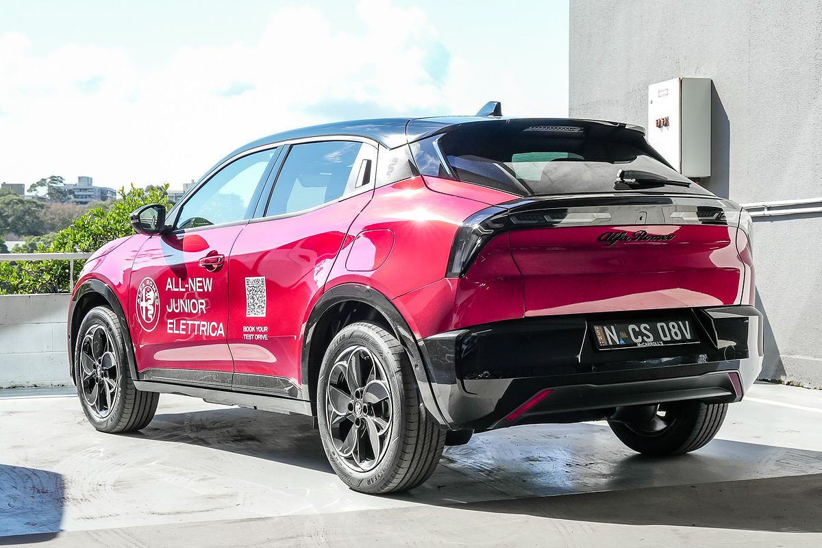 2025 Alfa Romeo Junior Elettrica
