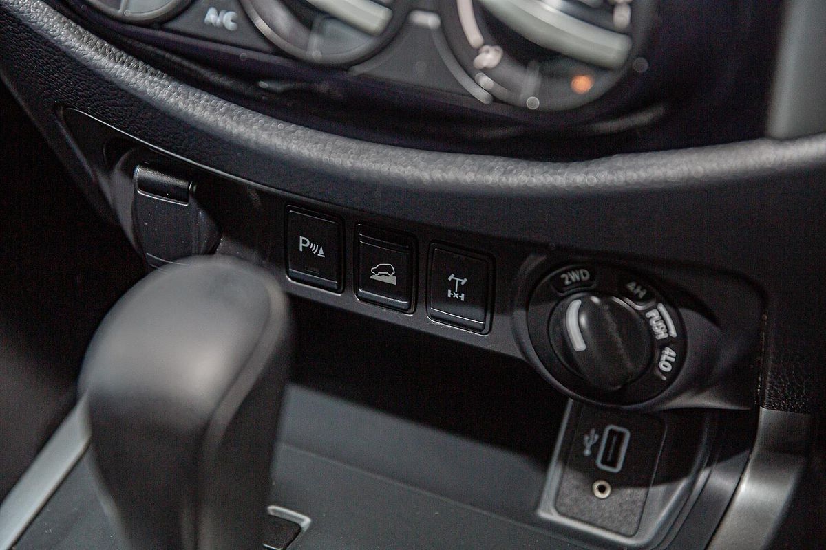 2021 Nissan Navara ST D23 4X4