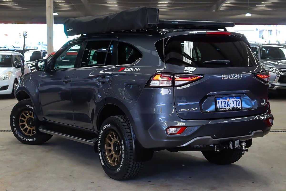 2021 Isuzu MU-X LS-U