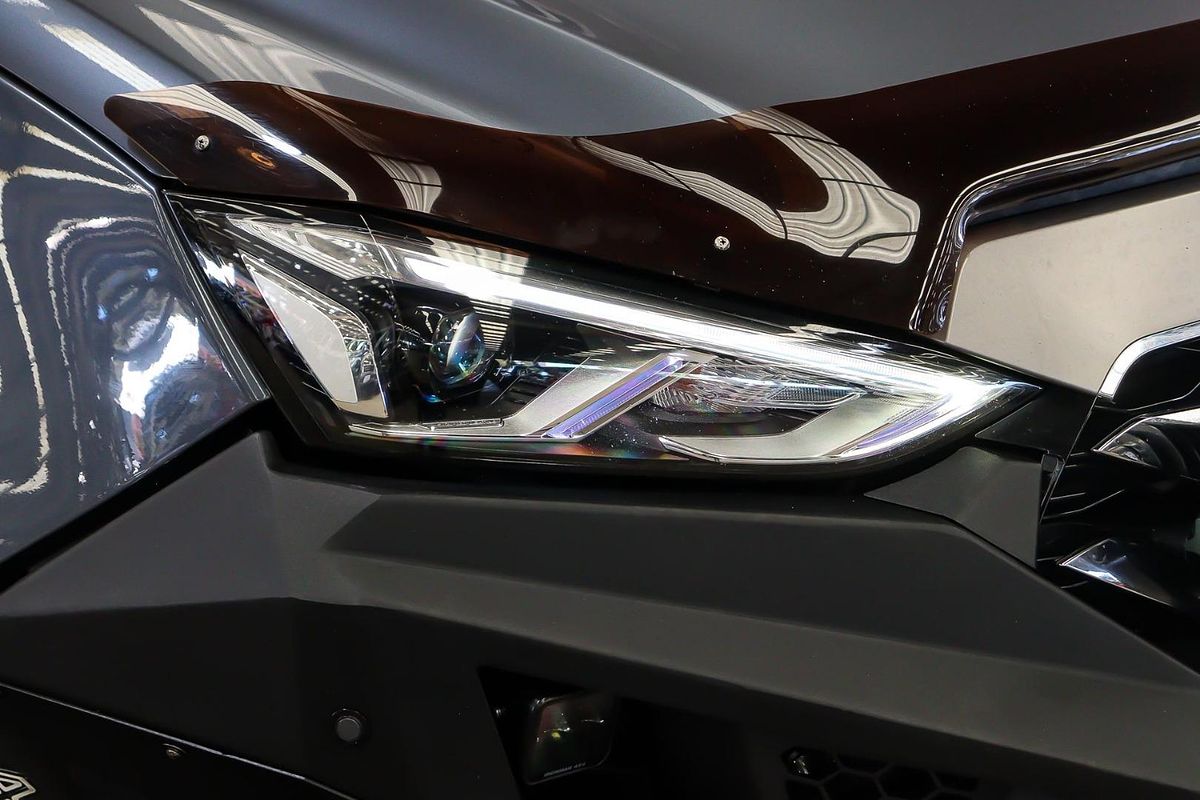 2021 Isuzu MU-X LS-U