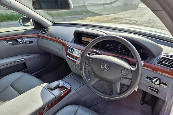 2006 Mercedes-Benz S350  221