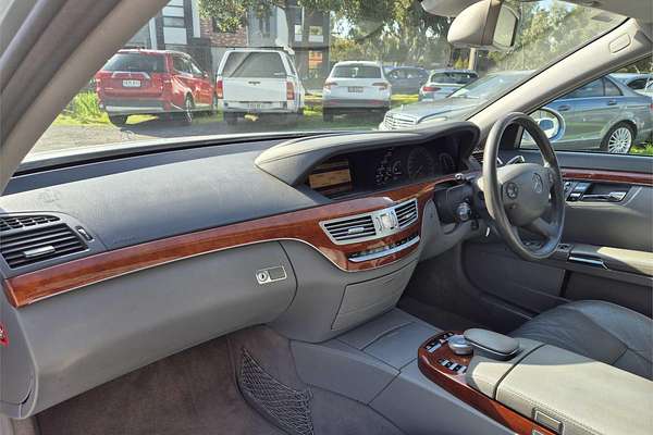 2006 Mercedes-Benz S350  221