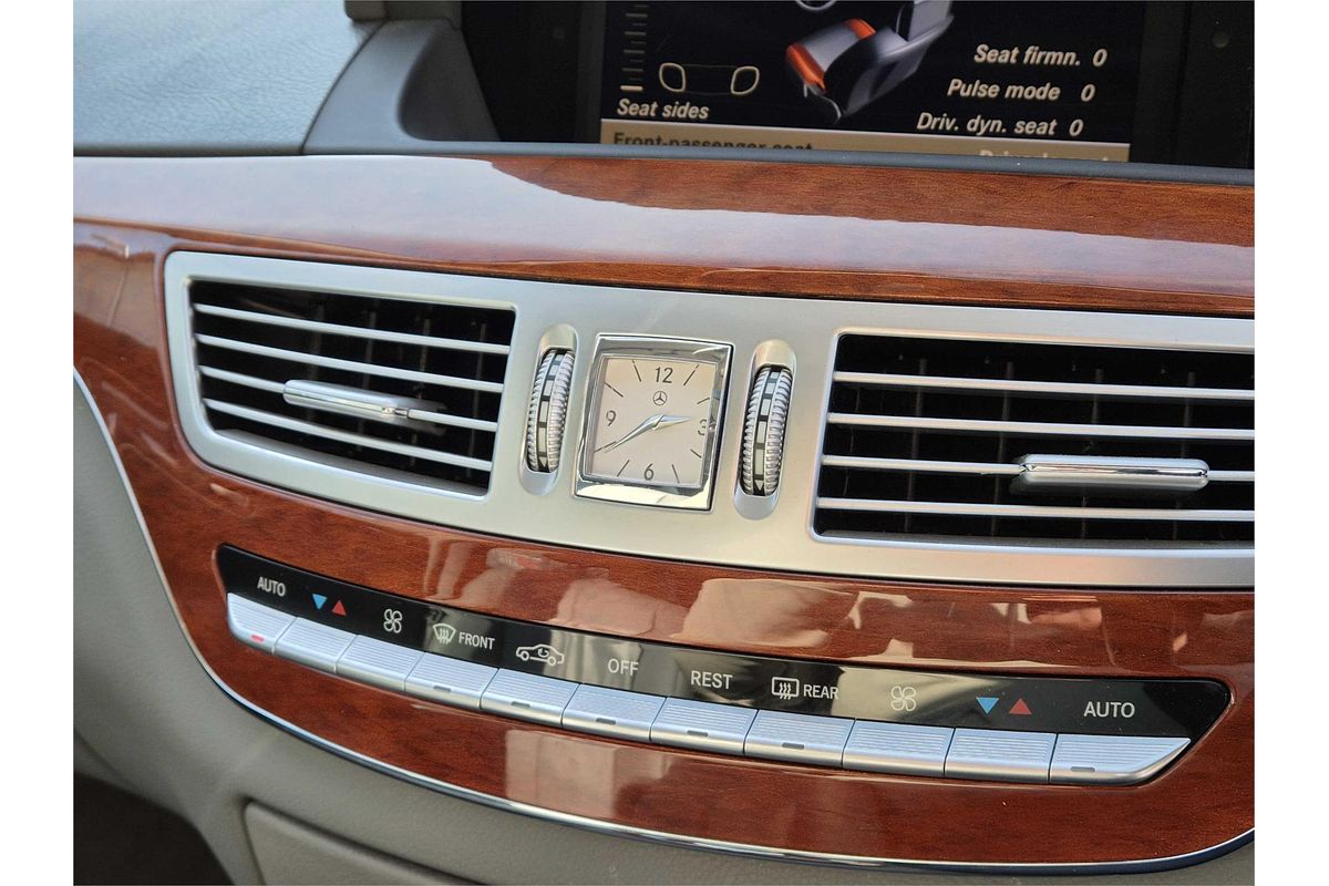 2006 Mercedes-Benz S350  221