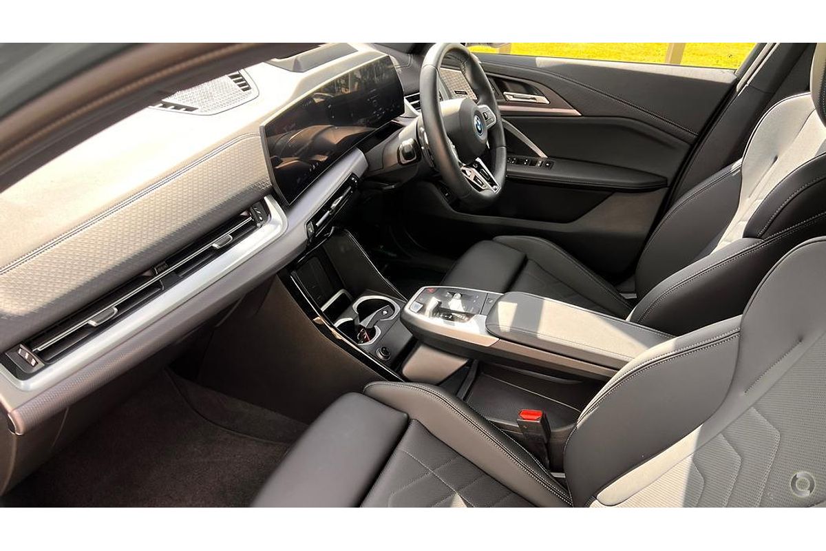 2024 BMW iX2 eDrive20 M Sport U10