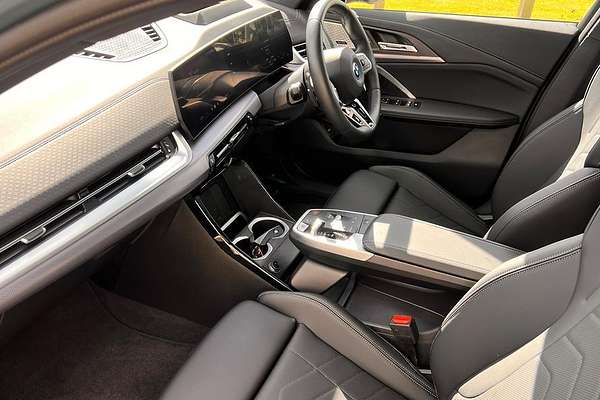 2024 BMW iX2 eDrive20 M Sport U10